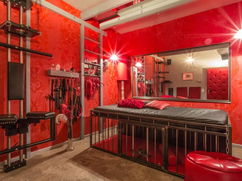 Roter Salon im Studio LUX Berlin